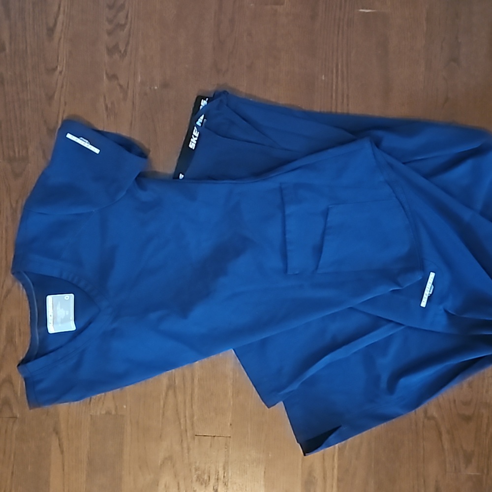 Navy blue scrub set by Skechers